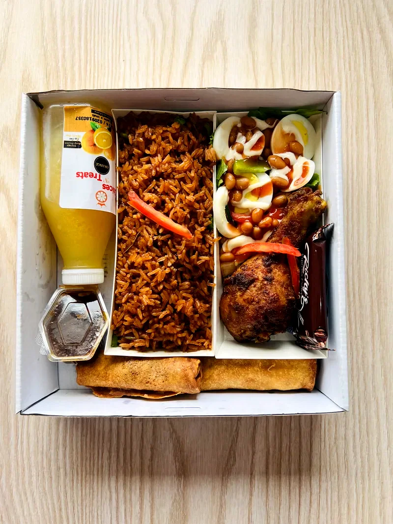 Snap Finger GH Kitchen and Authentic local Ghanaian Cuisine cooking in progress
